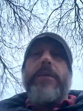 Snapshot of GHsveter chatting on 11/28/25, 02:06 GHsveter online show from 11/28/25, 02:06