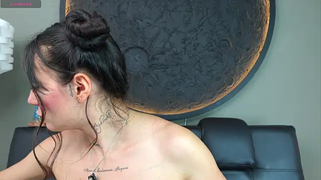 miss sharlotte18 online show from 11/05/25, 06:11