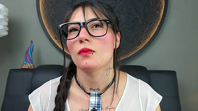 miss sharlotte18 online show from 11/13/25, 06:12