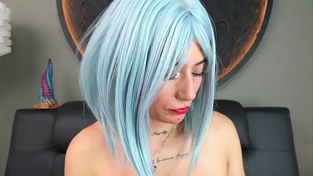 miss sharlotte18 online show from 11/14/25, 09:29