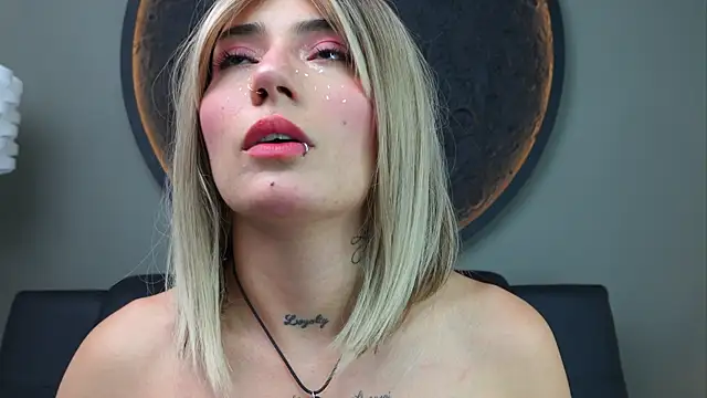 miss sharlotte18 online show from 09/30/25, 06:14