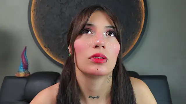 miss sharlotte18 online show from 03/18/26, 06:09