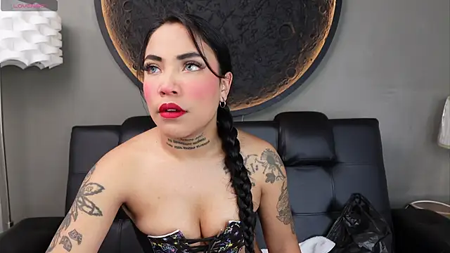 miss vaiolette online show from 05/28/26, 11:05