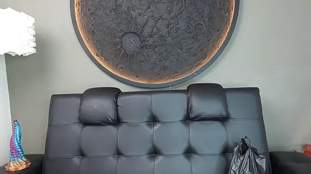 miss vaiolette online show from 02/25/26, 11:10