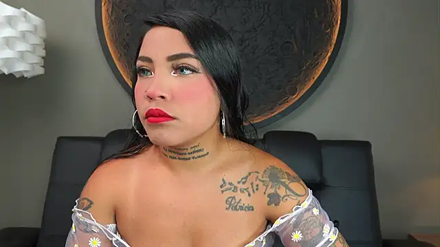 miss vaiolette online show from 12/16/25, 11:03