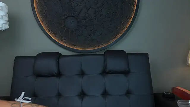 miss vaiolette online show from 10/24/25, 11:09