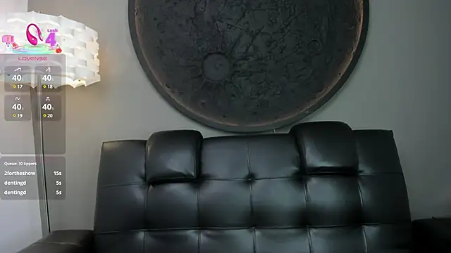 Snapshot of miss_vaiolette chatting on 03/15/25, 11:08 miss vaiolette online show from 03/15/25, 11:08