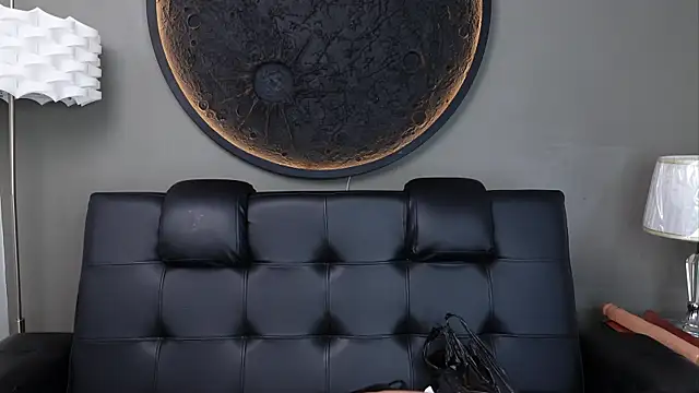 miss vaiolette online show from 04/08/26, 11:12