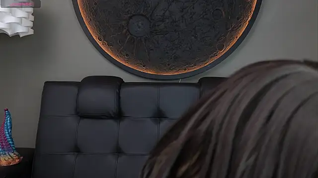 miss vaiolette online show from 12/19/25, 11:12