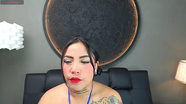 miss vaiolette online show from 11/05/25, 11:02