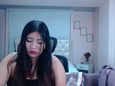 annylouis online show from 02/09/25, 01:22