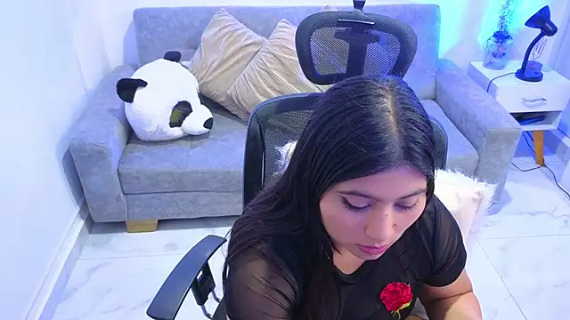 annylouis online show from 10/07/25, 07:37