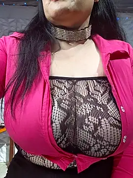 Snapshot of kittyhotass1 chatting on 10/12/25, 10:38 kittyhotass1 online show from 10/12/25, 10:38