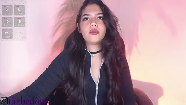 Snapshot of liz_bedoutxx chatting on 11/16/25, 10:13 liz bedoutxx online show from 11/16/25, 10:13