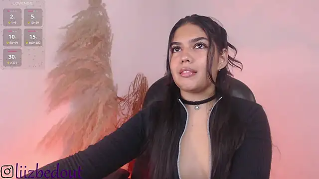 Snapshot of liz_bedoutxx chatting on 10/19/25, 04:10 liz bedoutxx online show from 10/19/25, 04:10