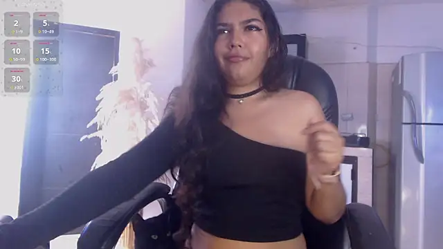 Snapshot of liz_bedoutxx chatting on 02/15/26, 05:34 liz bedoutxx online show from 02/15/26, 05:34