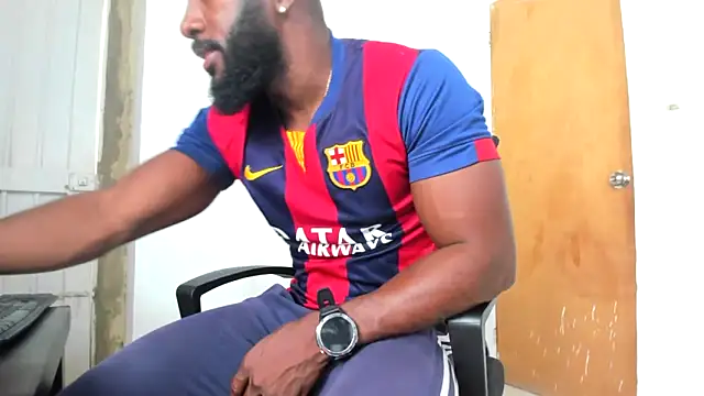 Snapshot of DaleHamilton chatting on 02/10/25, 04:58 DaleHamilton online show from 02/10/25, 04:58