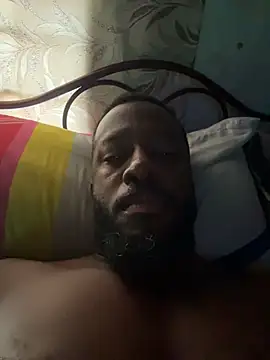 Snapshot of DaleHamilton chatting on 10/29/25, 09:03 DaleHamilton online show from 10/29/25, 09:03