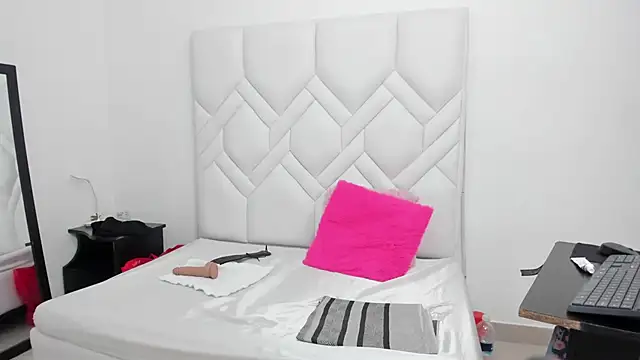 Mature Hard online show from 02/26/25, 02:30