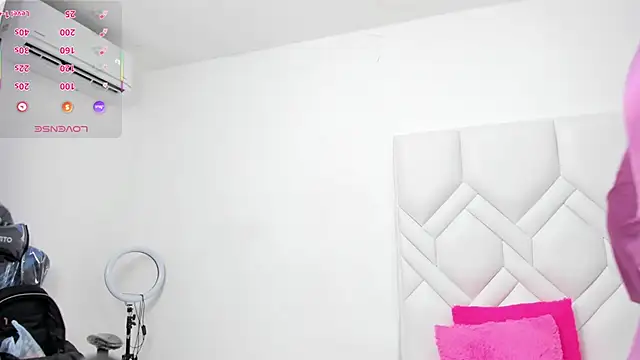 Mature Hard online show from 03/21/25, 03:22