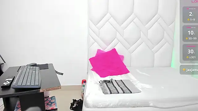 Mature Hard online show from 03/07/25, 08:00