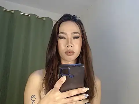 Snapshot of AsianFuckBuddies chatting on 09/17/25, 09:06 AsianFuckBuddies online show from 09/17/25, 09:06