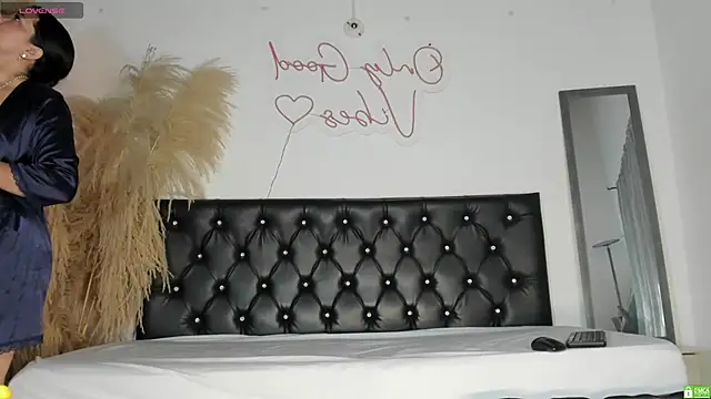 Bianka olivetto021 online show from 09/19/25, 01:53