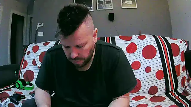 txan9876 online show from 12/02/25, 05:47