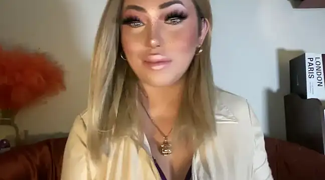 BigDominaMia online show from 02/08/25, 09:04