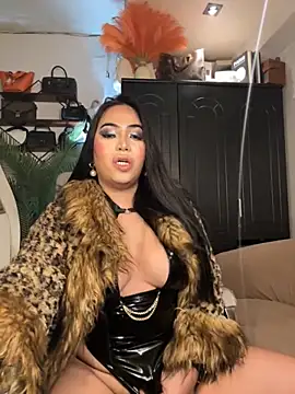 BigDominaMia online show from 11/10/25, 03:06