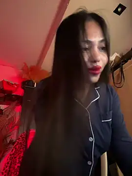 Snapshot of BigDominaMia chatting on 06/27/26, 10:54 BigDominaMia online show from 06/27/26, 10:54