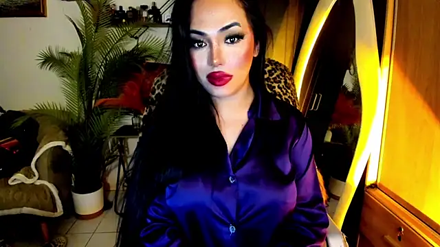 Snapshot of BigDominaMia chatting on 06/11/26, 09:34 BigDominaMia online show from 06/11/26, 09:34