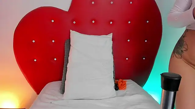 Snapshot of nicolette_rock chatting on 01/07/26, 10:42 nicolette rock online show from 01/07/26, 10:42