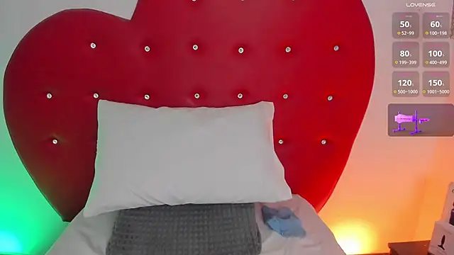 nicolette rock online show from 11/23/25, 10:47