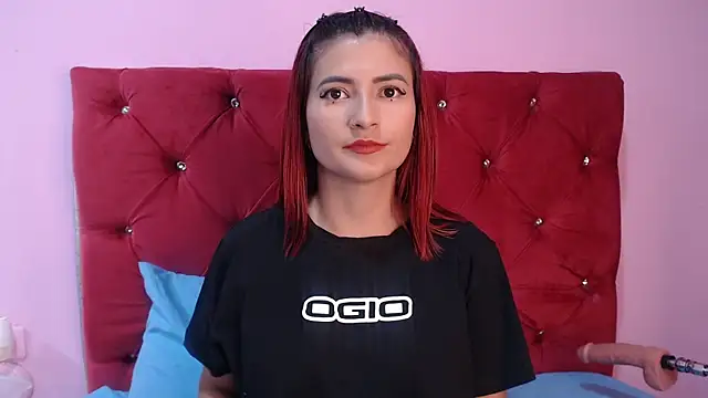 Evasummer1 online show from 11/28/25, 04:56