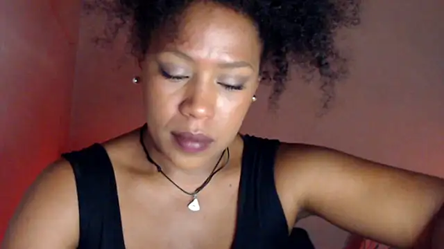 Snapshot of cherry_cleou chatting on 02/05/25, 04:47 cherry cleou online show from 02/05/25, 04:47