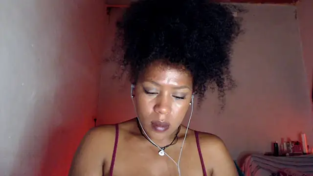 Snapshot of cherry_cleou chatting on 02/05/25, 07:53 cherry cleou online show from 02/05/25, 07:53