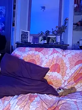 callmelouve online show from 09/27/25, 01:45