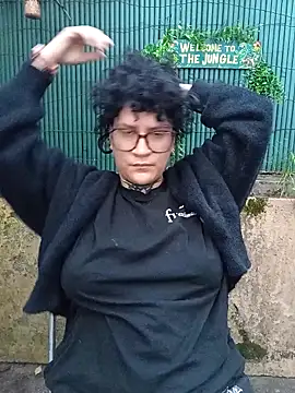 callmelouve online show from 09/29/25, 05:07