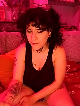 callmelouve online show from 11/22/25, 01:37