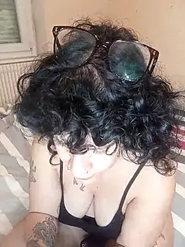 callmelouve online show from 11/05/25, 01:36