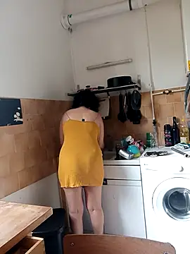 callmelouve online show from 10/31/25, 11:29