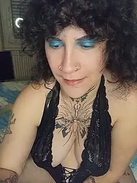 callmelouve online show from 05/11/26, 04:04