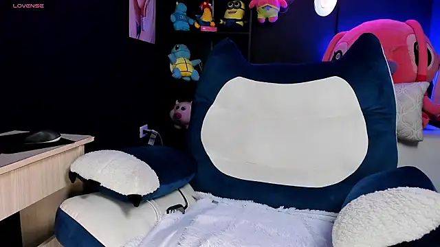 stelleknox  online show from 03/10/26, 09:41