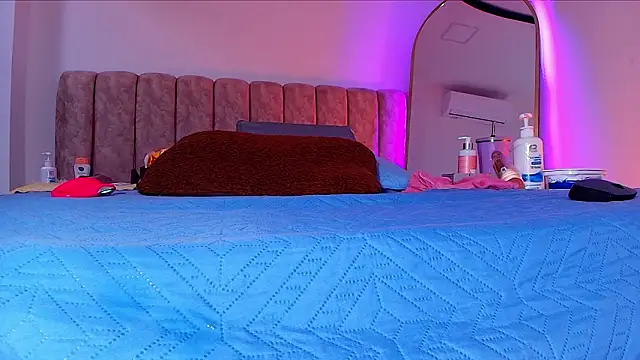  linda milk  online show from 02/26/26, 03:06