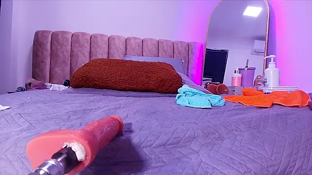  linda milk  online show from 03/18/26, 05:10