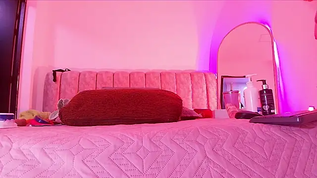  linda milk  online show from 04/18/26, 03:09