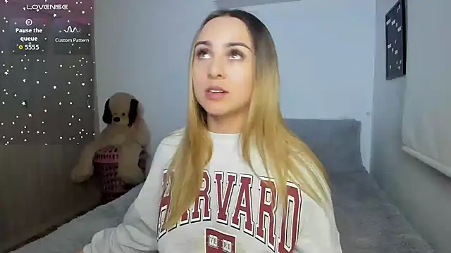 sophi mooreno online show from 12/19/25, 02:48