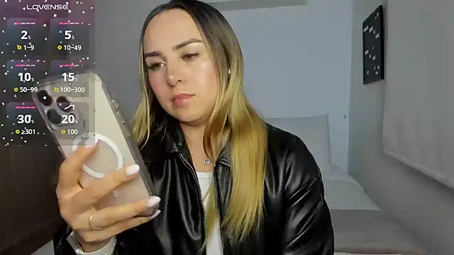 sophi mooreno online show from 02/17/26, 02:42