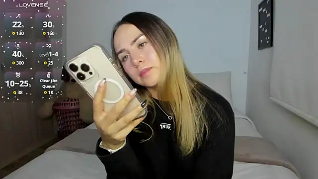 sophi mooreno online show from 03/29/26, 01:07